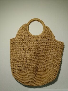 Round-Handle Raffia Beach Tote Bag in Tan